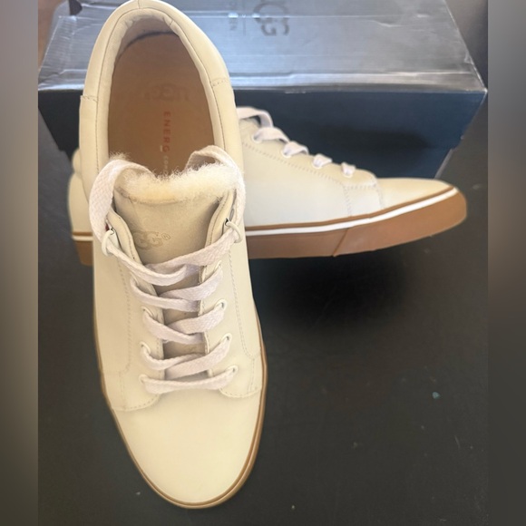 UGG Men's Brock Luxe White Cream Leather Sneakers with Gum Rubber Sole size 10 - Picture 2 of 12